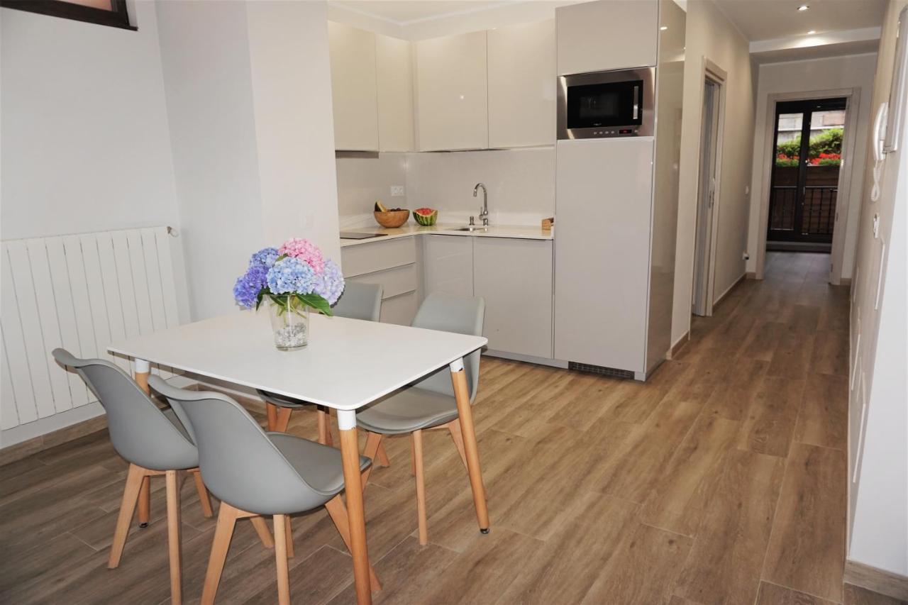 לאנס Apartamentos La Playina מראה חיצוני תמונה