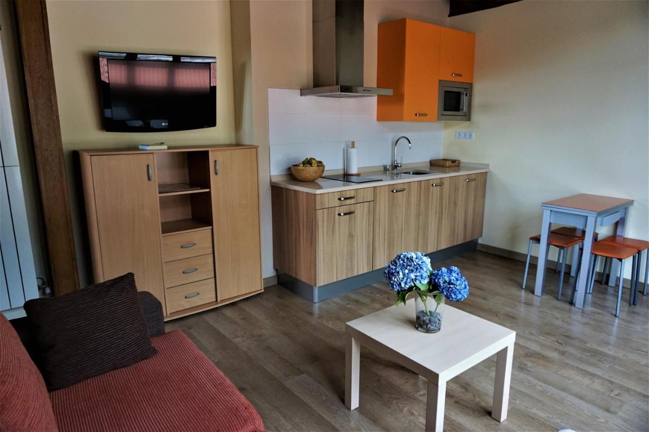 לאנס Apartamentos La Playina מראה חיצוני תמונה