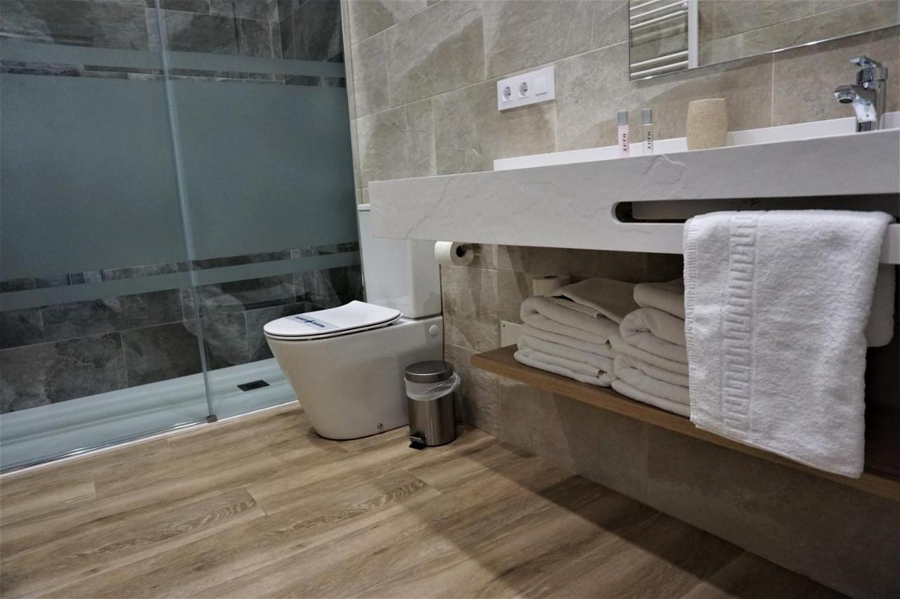 לאנס Apartamentos La Playina מראה חיצוני תמונה