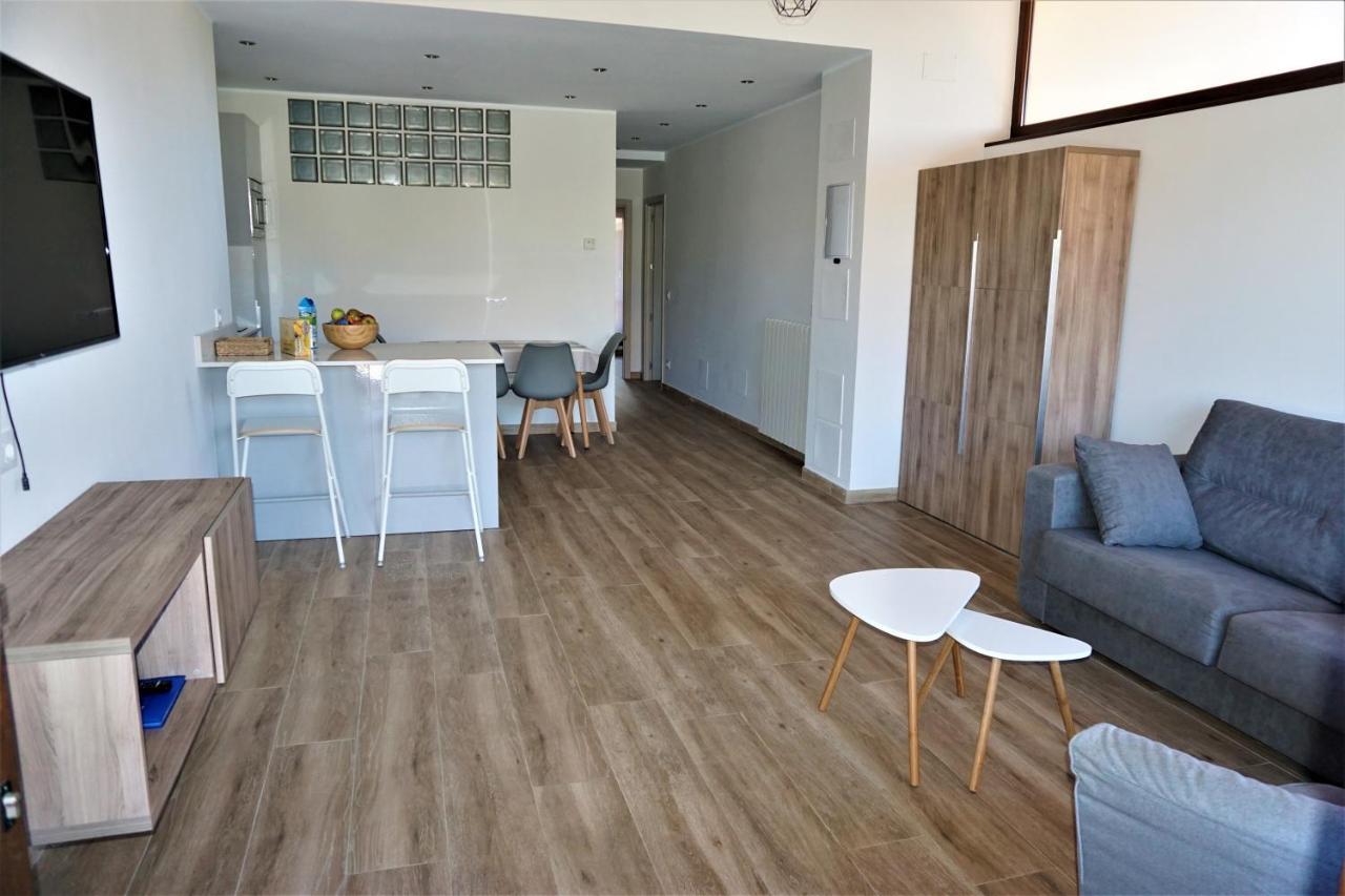 לאנס Apartamentos La Playina מראה חיצוני תמונה